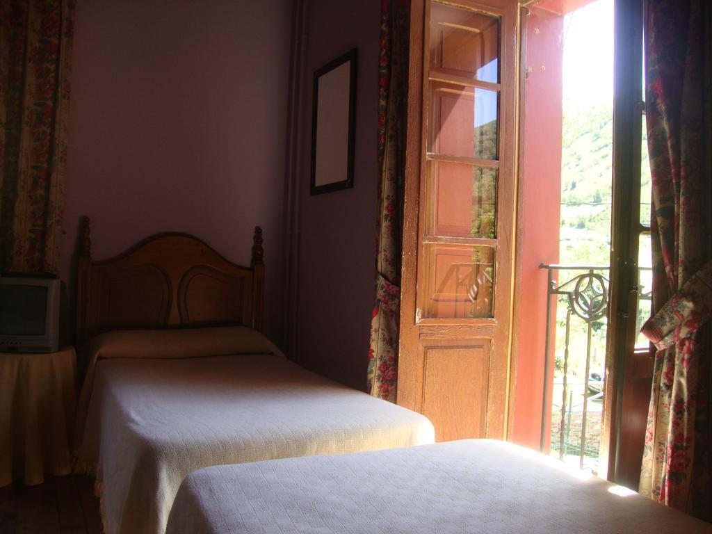 Hotel Rural Genestoso Ruang foto